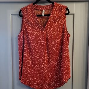 Elegant Sleeveless Blouse in Red Print